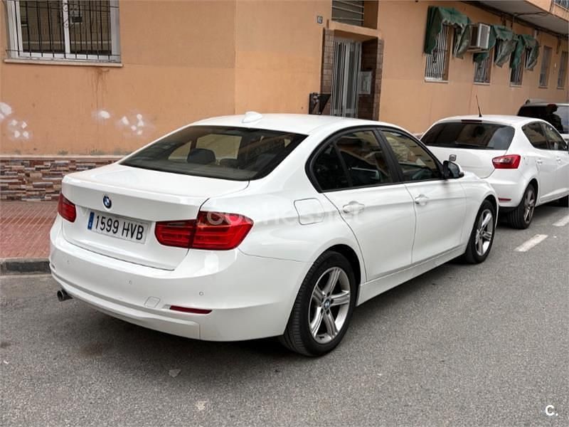 Usado BMW 316 Sport Line 116 CV (85 kW) 2013 Blanco Berlina