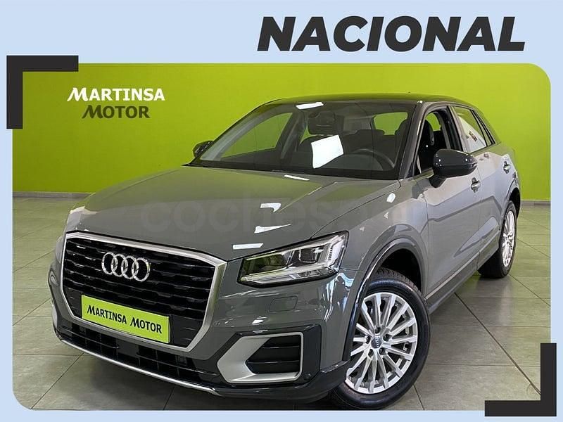 Usado Audi Q2 Design 116 CV (85 kW) 2019 Gris SUV