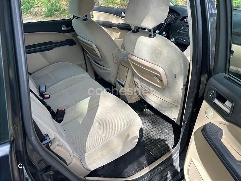 Usado Ford C-MAX Ghia 115 CV (84 kW) 2007 Negro Monovolumen