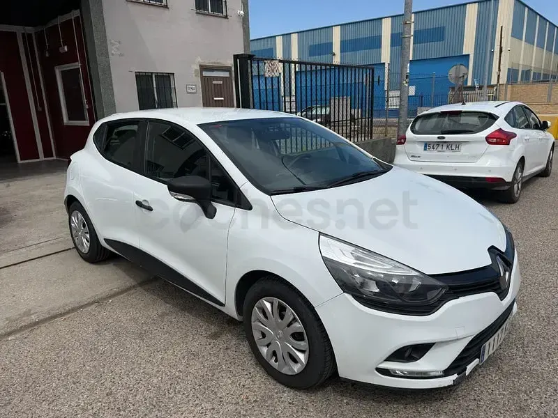 Usado Renault Clio IV Business 90 CV (66 kW) 2019 Blanco Berlina