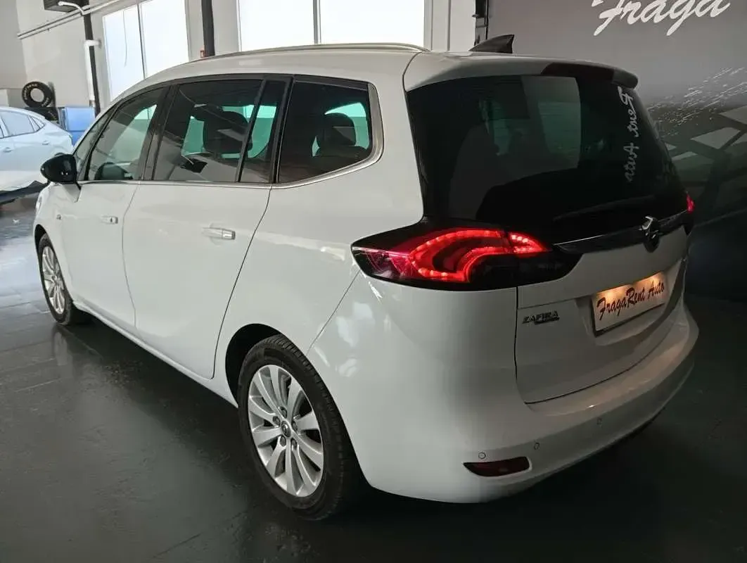 Usado Opel Zafira Tourer Selective 136 CV (100 kW) 2016 Monovolumen