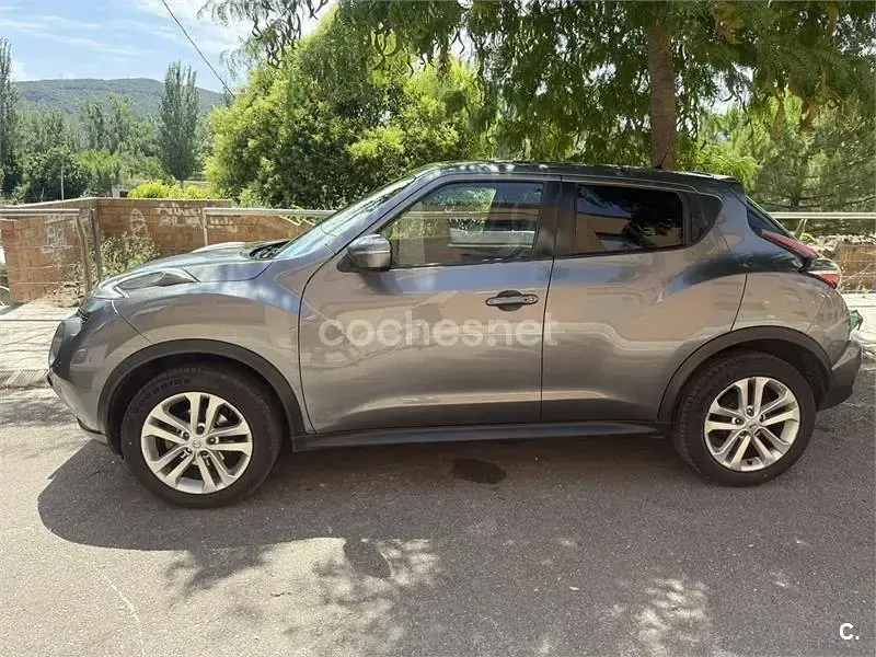 Usado Nissan Juke Acenta 110 CV (80 kW) 2018 Gris / plata SUV