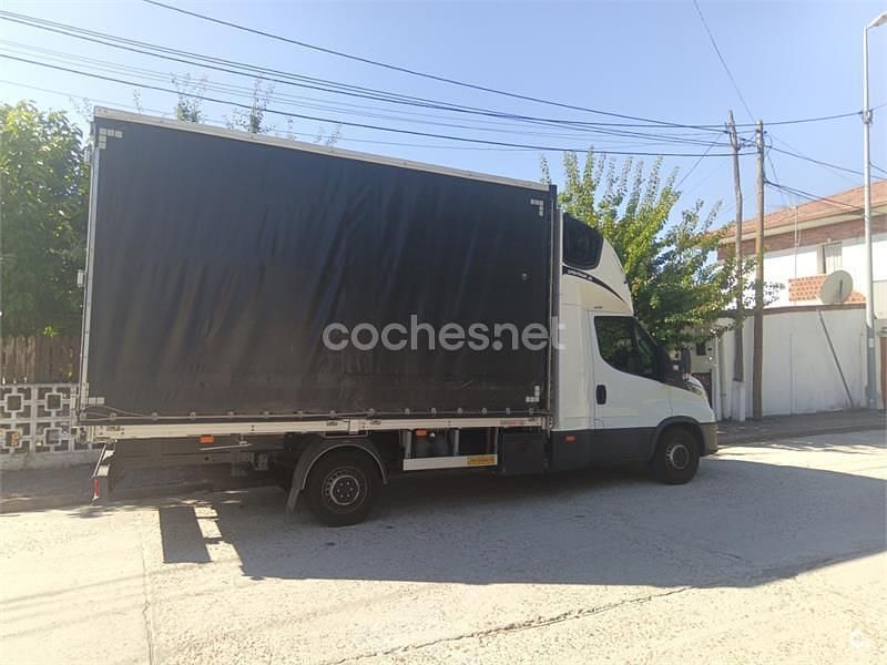 Begagnad Iveco Daily 176 HK (129 kW) 2012 Vit Pickup