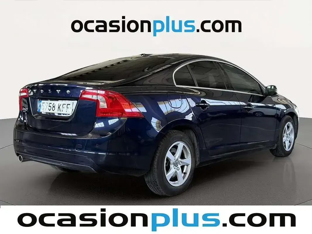 Usado Volvo S60 Momentum 120 CV (88 kW) 2017 Azul Berlina