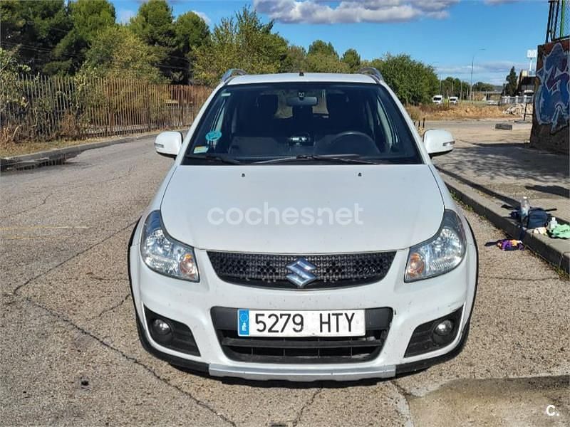 Blanco Usado 2013 Suzuki SX4 GL SUV | 7000 € - Imagen 1/4