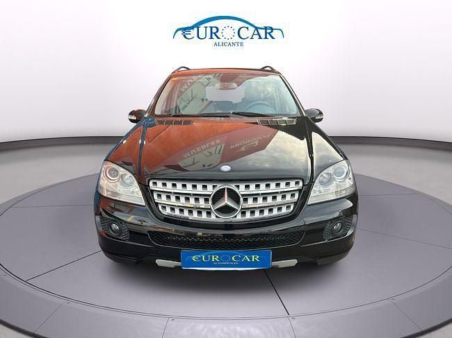 Usado Mercedes ML280 190 CV (139 kW) 2007 Negro SUV
