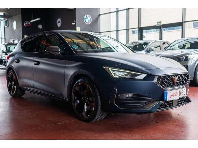 Usado Cupra Leon 190 CV (139 kW) 2023 Azul Utilitario