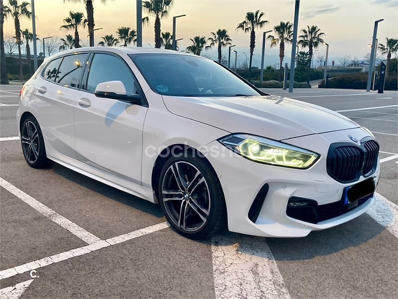 Usado BMW 118 Comfort Edition 150 CV (110 kW) 2022 Blanco Utilitario