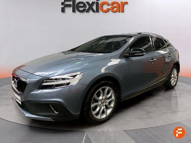 Usado Volvo V40 Inscription 120 CV (88 kW) 2019 Azul Familiar