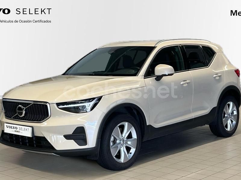 Beige Usado 2024 Volvo XC40 Core SUV | 33.900 € (Buen precio) - Imagen 1/4