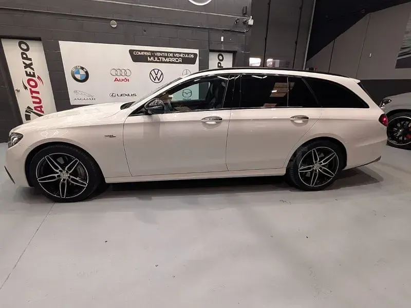 Usado Mercedes E53 AMG 435 CV (319 kW) 2018 Blanco Familiar