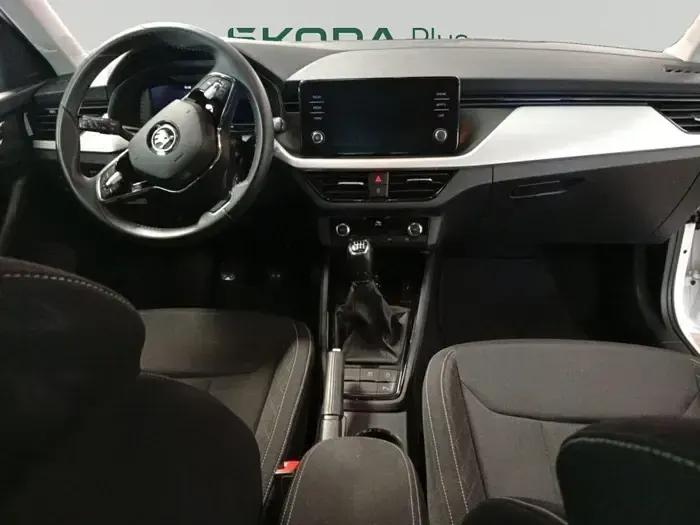 Usado Skoda Kamiq 150 CV (110 kW) 2022 Blanco SUV