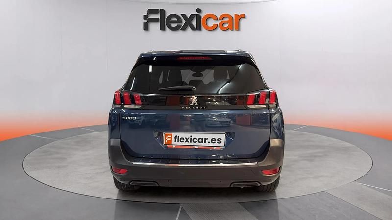 Usado Peugeot 5008 Allure 131 CV (96 kW) 2023 Azul SUV