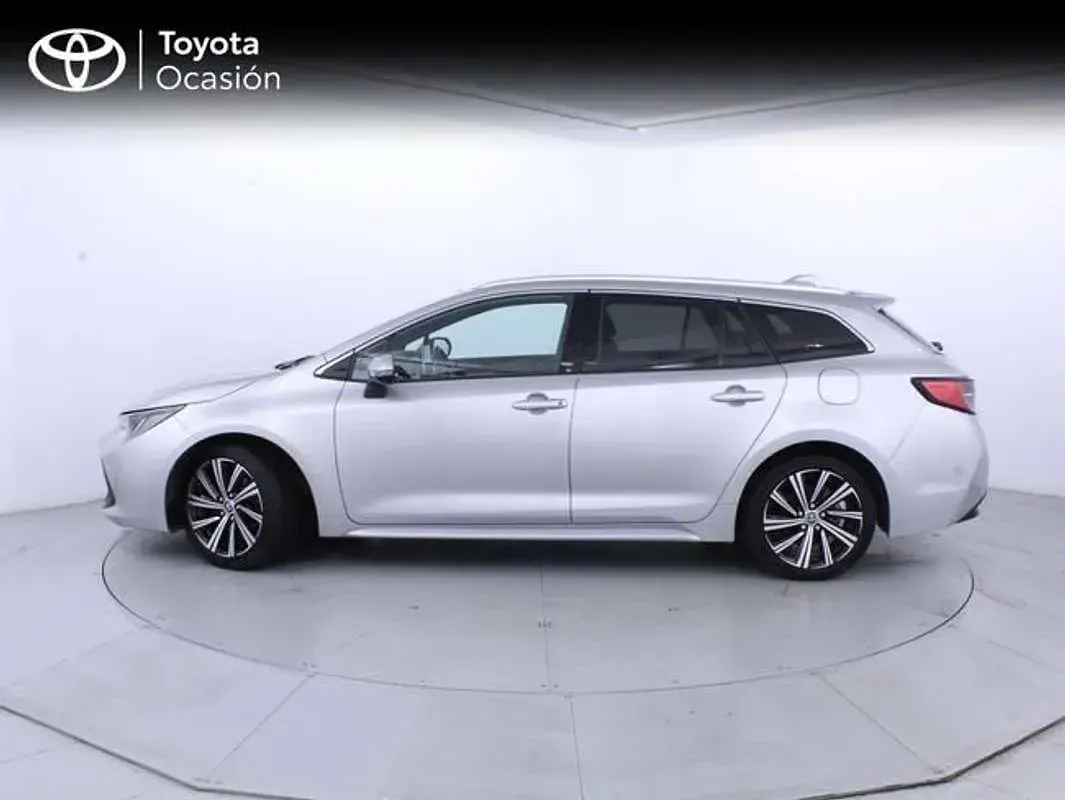 Begagnad Toyota Corolla Style 184 HK (135 kW) 2022 Grå Kombi