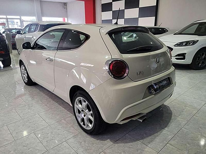 Usado Alfa Romeo MiTo 84 CV (61 kW) 2014 Blanco Utilitario