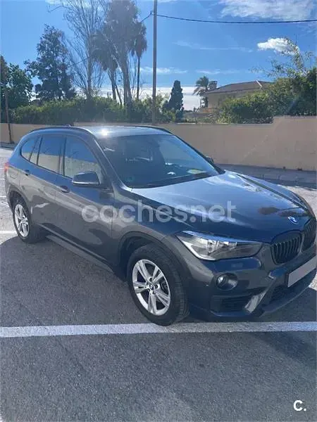 Usado BMW X1 136 CV (100 kW) 2016 Gris / plata SUV