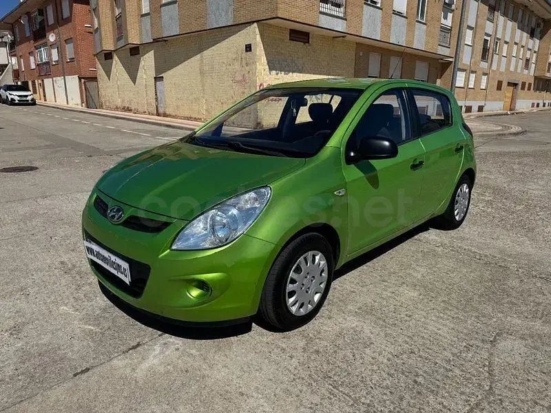 Usado Hyundai i20 Classic 78 CV (57 kW) 2011 Verde Utilitario