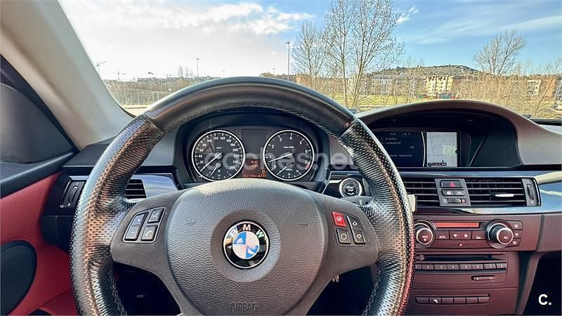 Usado BMW 320 Competition Edition 170 HP (125 kW) 2011 Cinzento Coupé