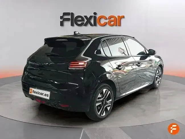 Usado Peugeot 208 Allure 100 CV (73 kW) 2025 Negro Utilitario