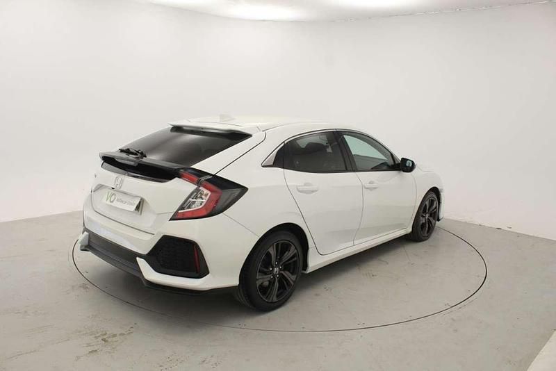 Usado Honda Civic Elegance 129 CV (94 kW) 2020 Blanco Utilitario