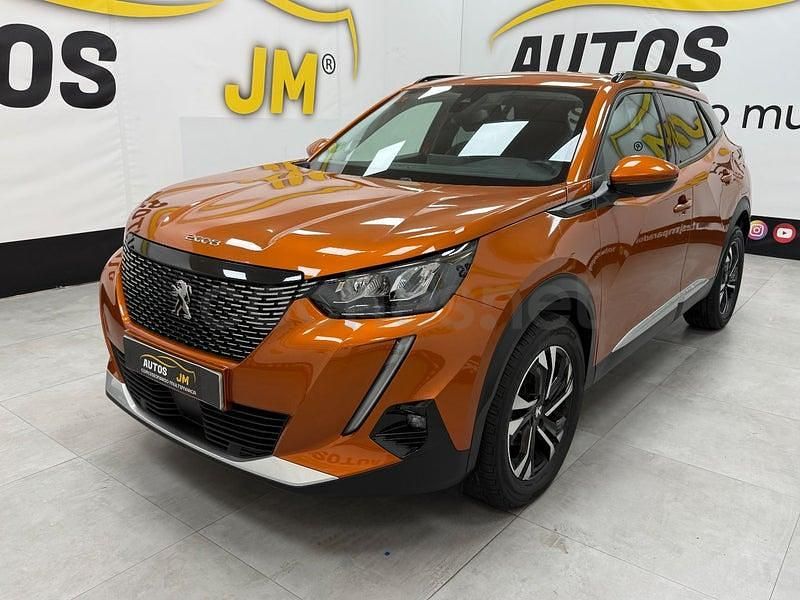 Usado Peugeot 2008 Allure 130 CV (95 kW) 2021 Naranja SUV