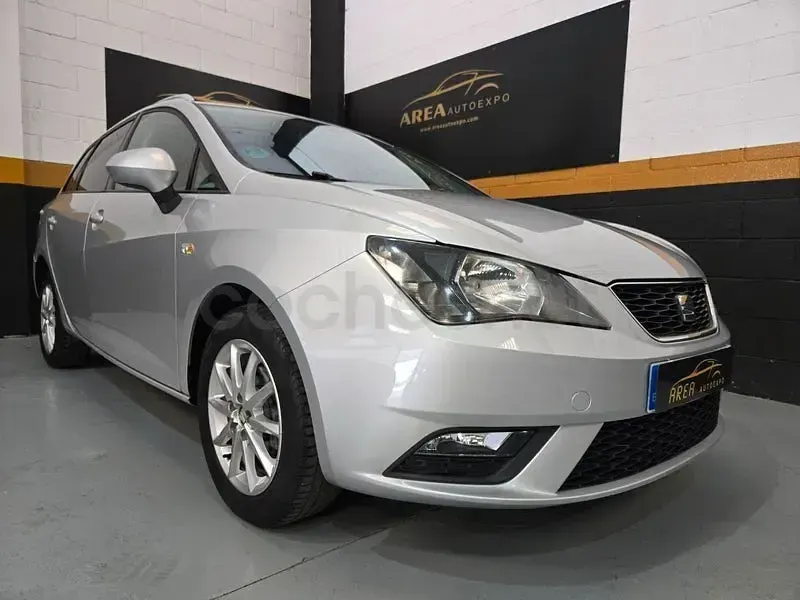 Usado Seat Ibiza ST Style 90 CV (66 kW) 2016 Gris / plata Familiar