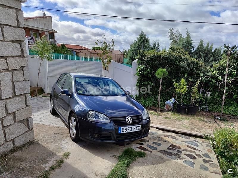 Usado VW Golf V GT 105 CV (77 kW) 2007 Azul Berlina