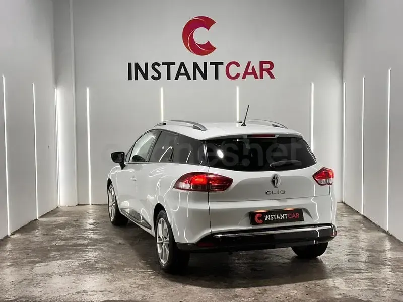 Usado Renault Clio Life 75 CV (55 kW) 2018 Blanco Familiar