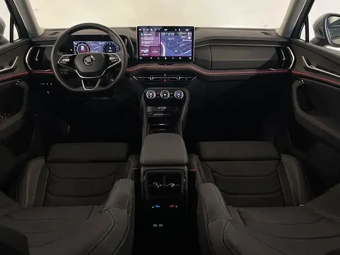 Usado Skoda Kodiaq Selection 150 CV (110 kW) 2024 Gris SUV