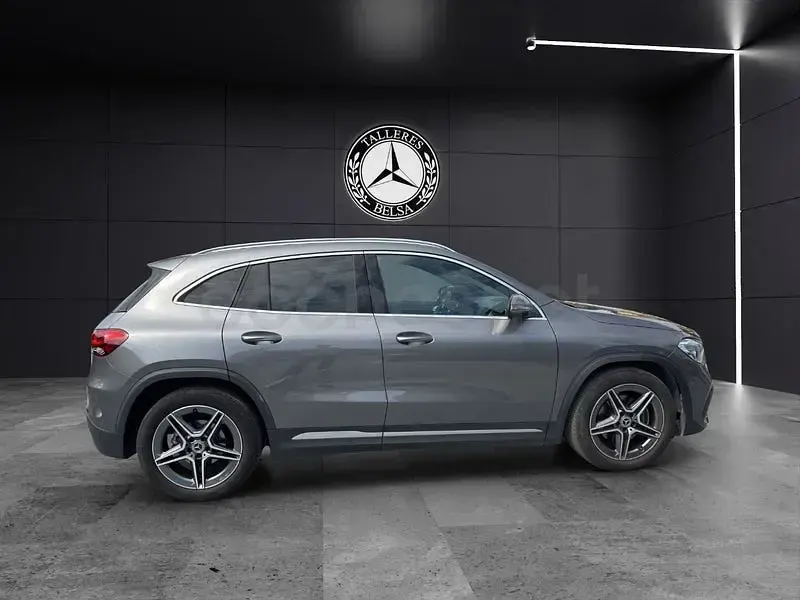 Usado Mercedes GLA200 163 CV (119 kW) 2022 Gris / plata SUV
