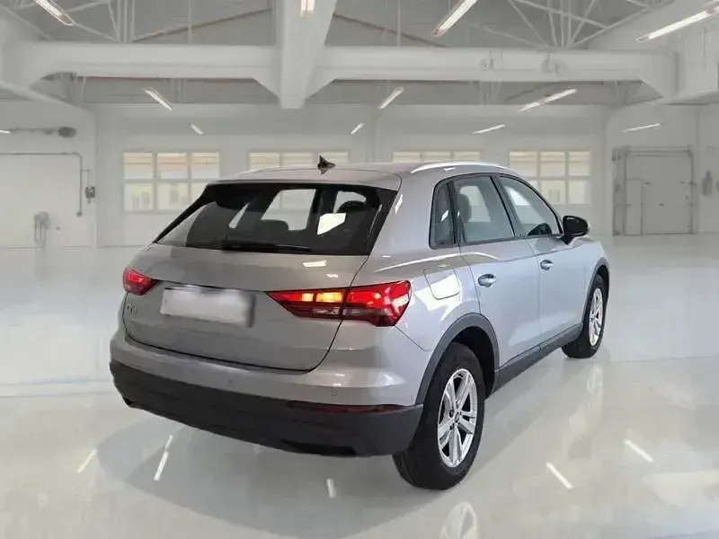 Usado Audi Q3 Advanced Plus 150 CV (110 kW) 2021 Gris SUV