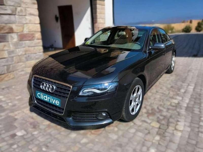 Usado Audi A4 Premium 140 CV (102 kW) 2012 Gris Berlina
