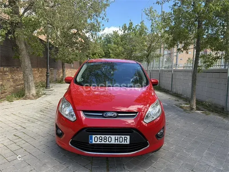 Usado Ford C-MAX Trend 115 CV (84 kW) 2011 Rojo Monovolumen