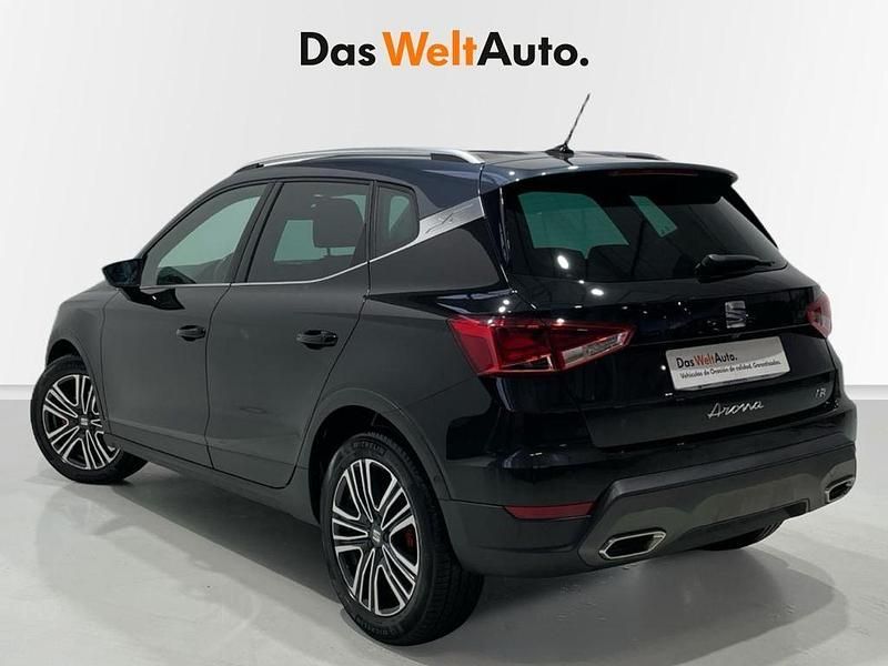 Usado Seat Arona FR 115 CV (84 kW) 2024 Negro SUV