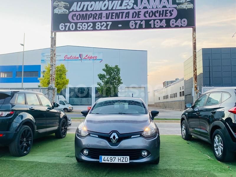 Usado Renault Clio IV Expression 75 CV (55 kW) 2014 Gris / plata Berlina
