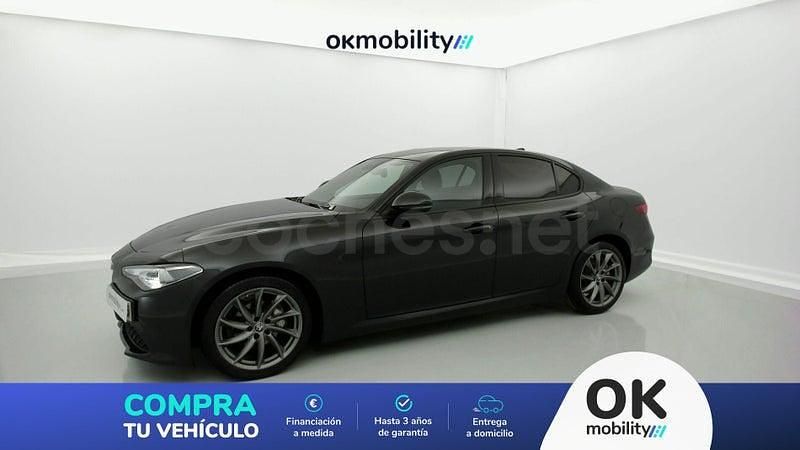 Usado Alfa Romeo Giulia Sprint 190 CV (139 kW) 2022 Negro Berlina