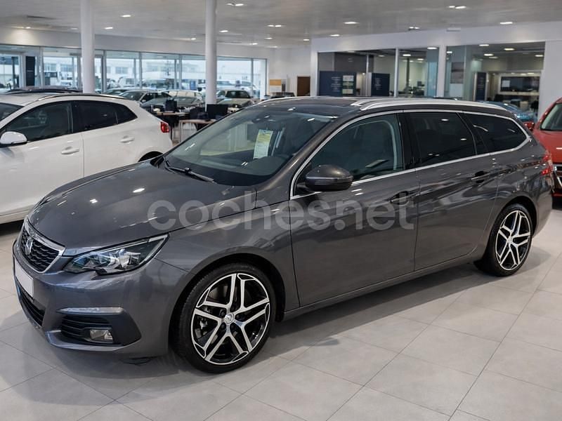 Usado Peugeot 308 SW Allure 150 CV (110 kW) 2017 Marrón Familiar