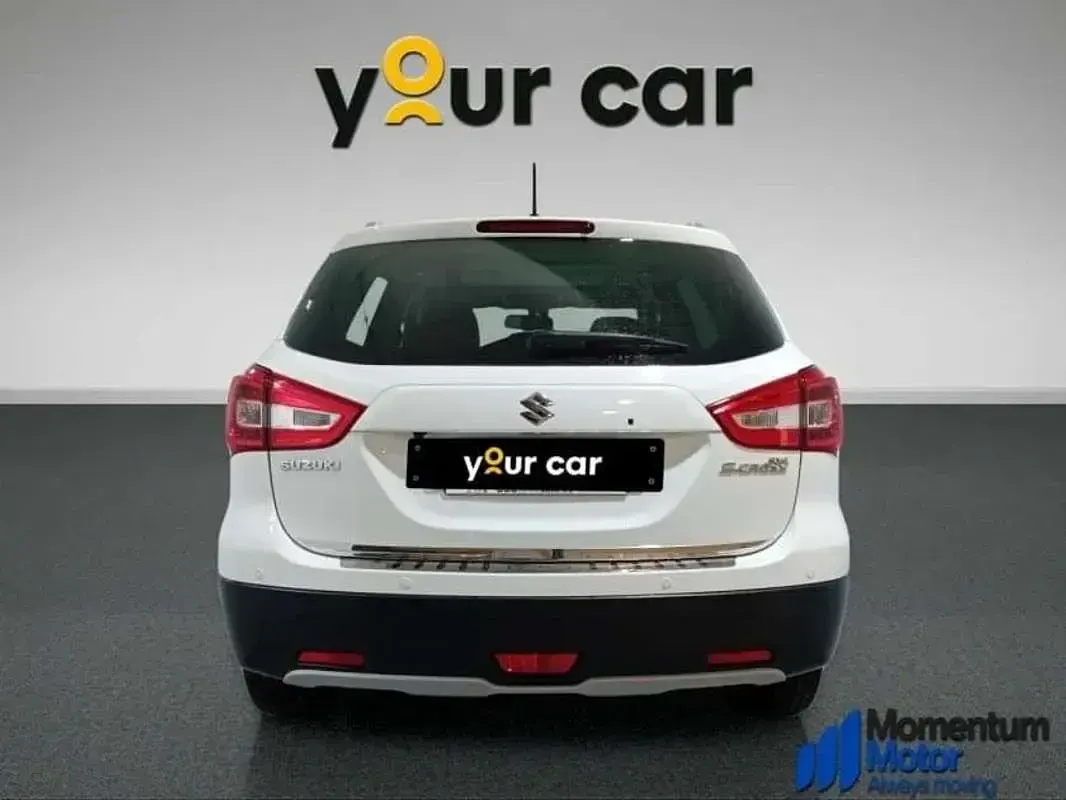 Usado Suzuki SX4 S-Cross GLX 140 CV (102 kW) 2019 Blanco SUV