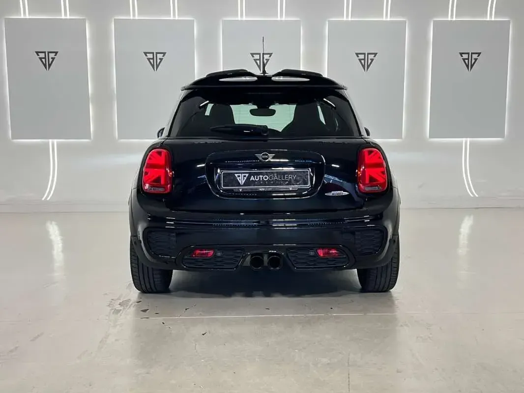 Usado Mini John Cooper Works 231 CV (169 kW) 2018 Negro Utilitario