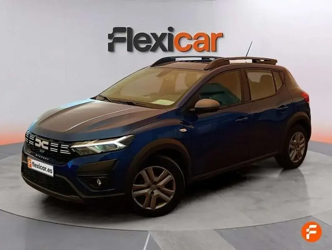Usado Dacia Sandero Expression 91 CV (66 kW) 2023 Azul Utilitario