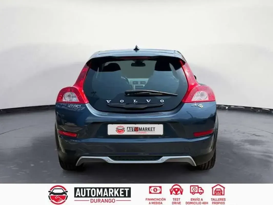 Usado Volvo C30 Momentum 110 CV (80 kW) 2011 Negro Utilitario