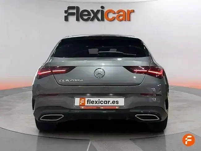 Käytetty Mercedes CLA200 Shooting Brake 150 HP (110 kW) 2024 Harmaa Farmari