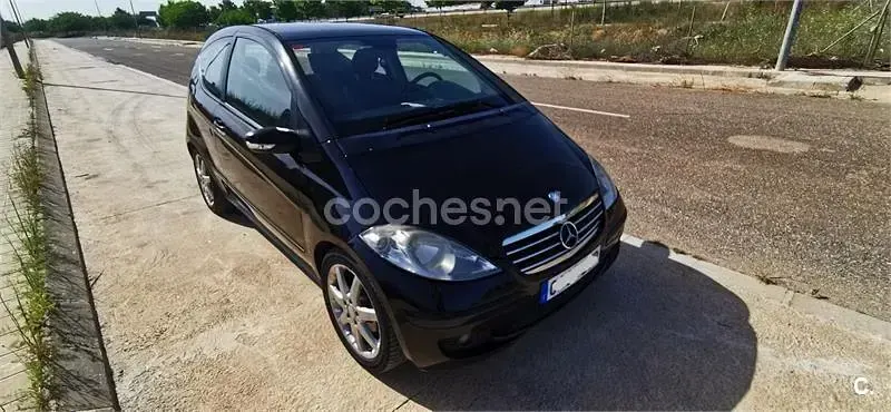 Usado Mercedes A180 Classic 109 CV (80 kW) 2006 Negro Berlina