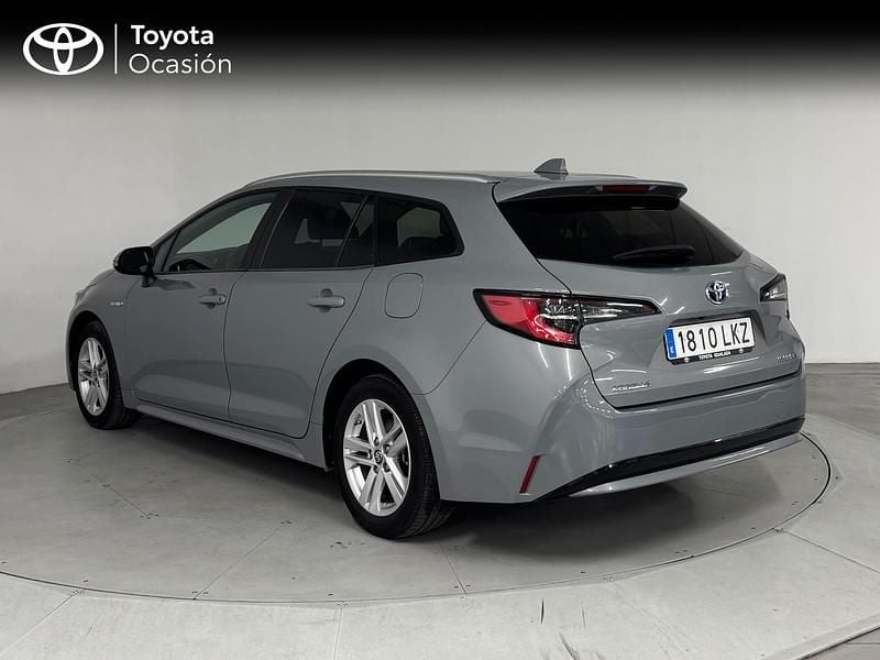 Usado Toyota Corolla Active 122 CV (89 kW) 2020 Gris / plata Familiar