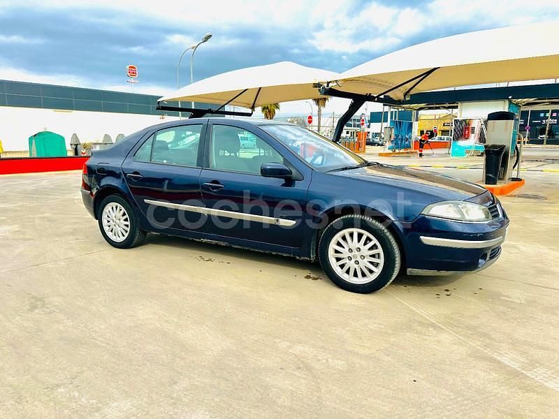 Usado Renault Laguna III Authentique 110 CV (80 kW) 2007 Azul Berlina