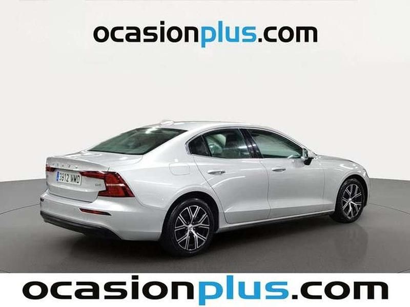 Usado Volvo S60 Core 197 CV (144 kW) 2023 Plateado Berlina