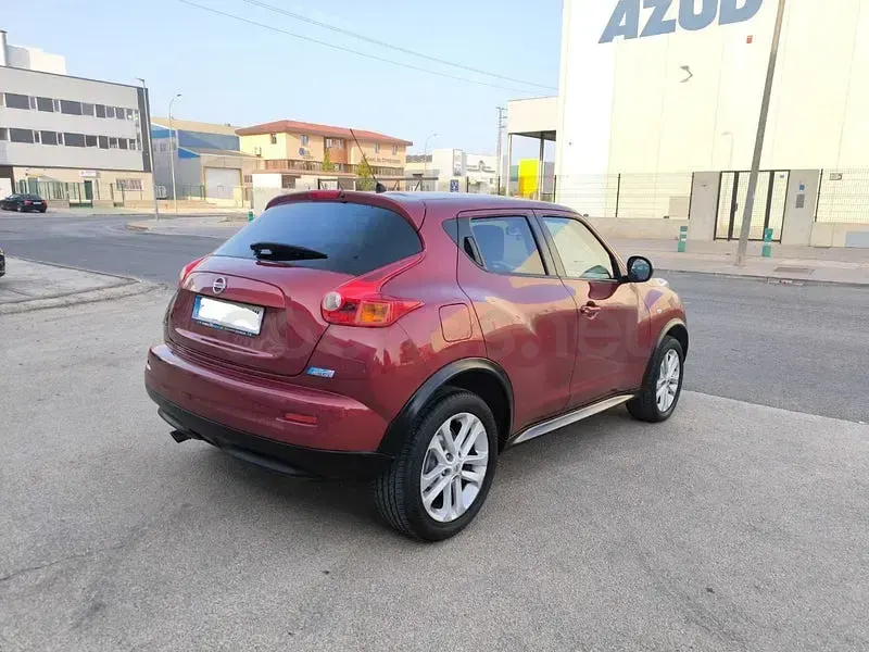 Usado Nissan Juke Tekna 110 CV (80 kW) 2011 Granate SUV