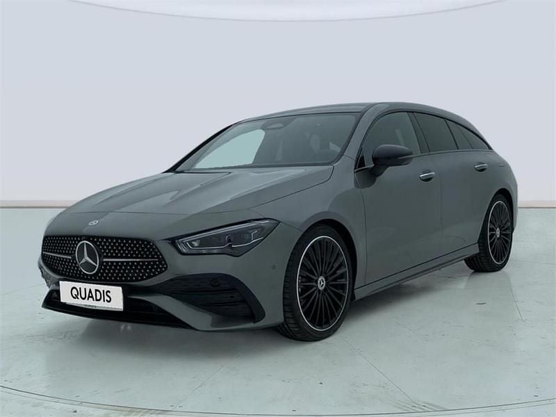 Usado Mercedes CLA200 Shooting Brake 150 CV (110 kW) 2025 Gris montaña Familiar
