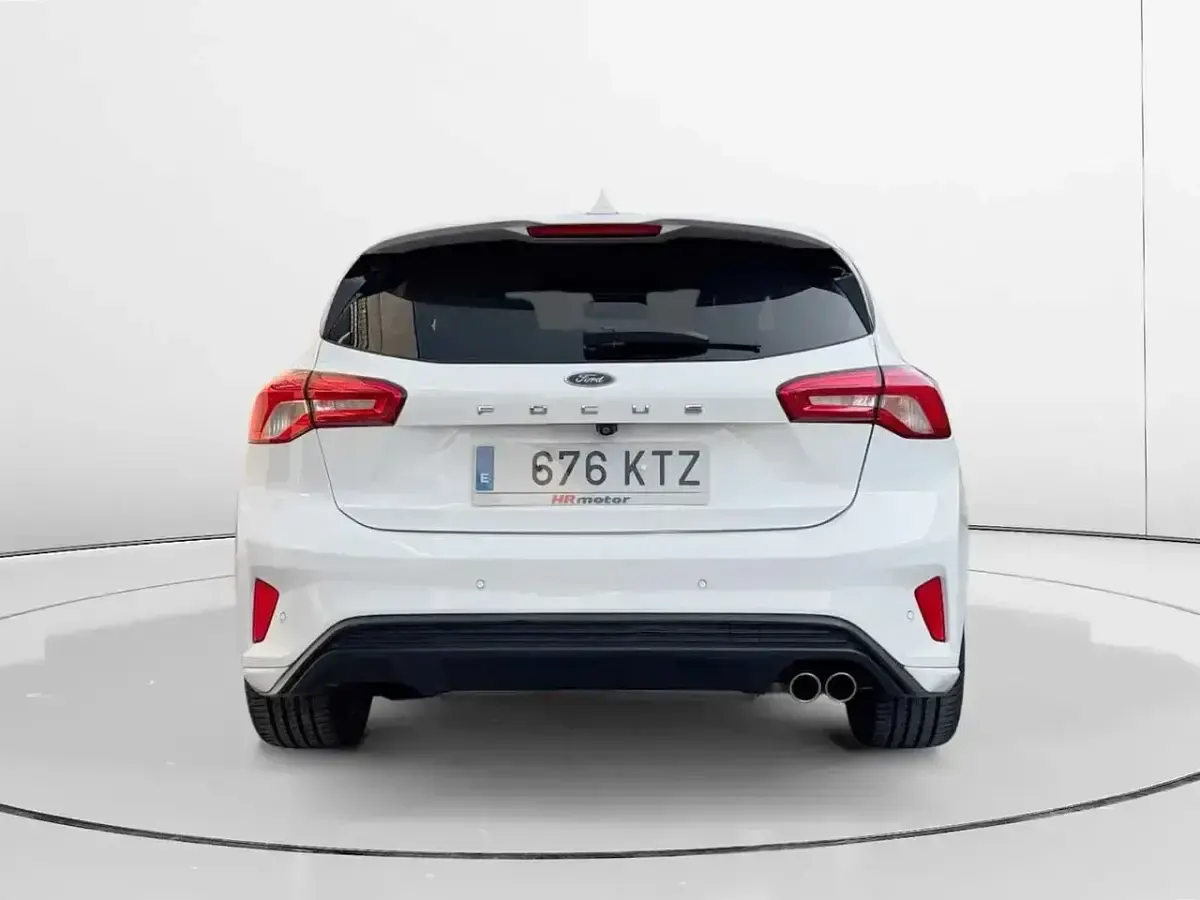 Usado Ford Focus ST-Line 125 CV (91 kW) 2019 Blanco Berlina