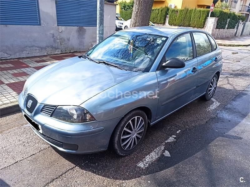 Usado Seat Ibiza Reference 70 HP (51 kW) 2006 Cinzento Citadino
